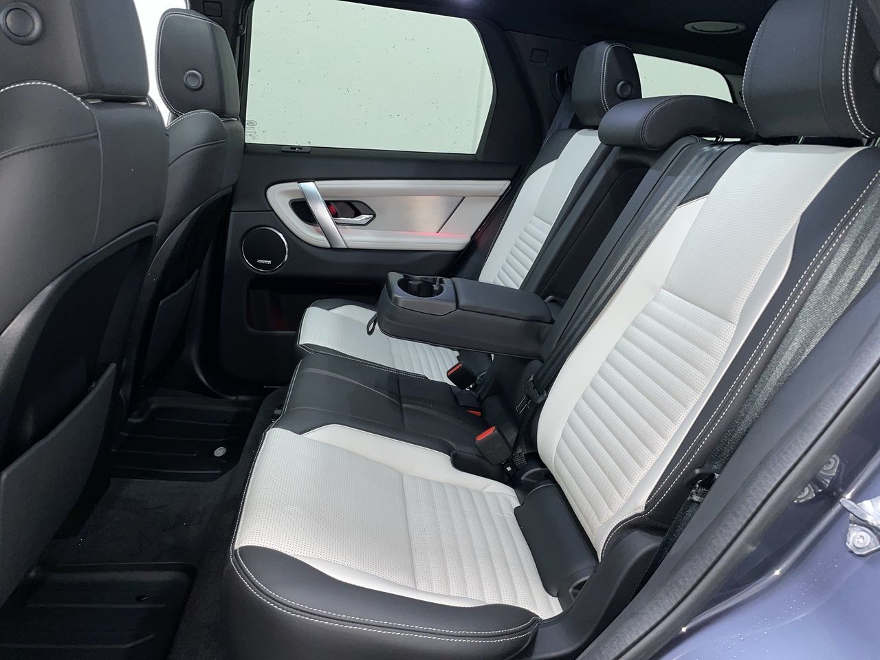 2024 Land Rover DISCOVERY SPORT in Vancouver, British Columbia