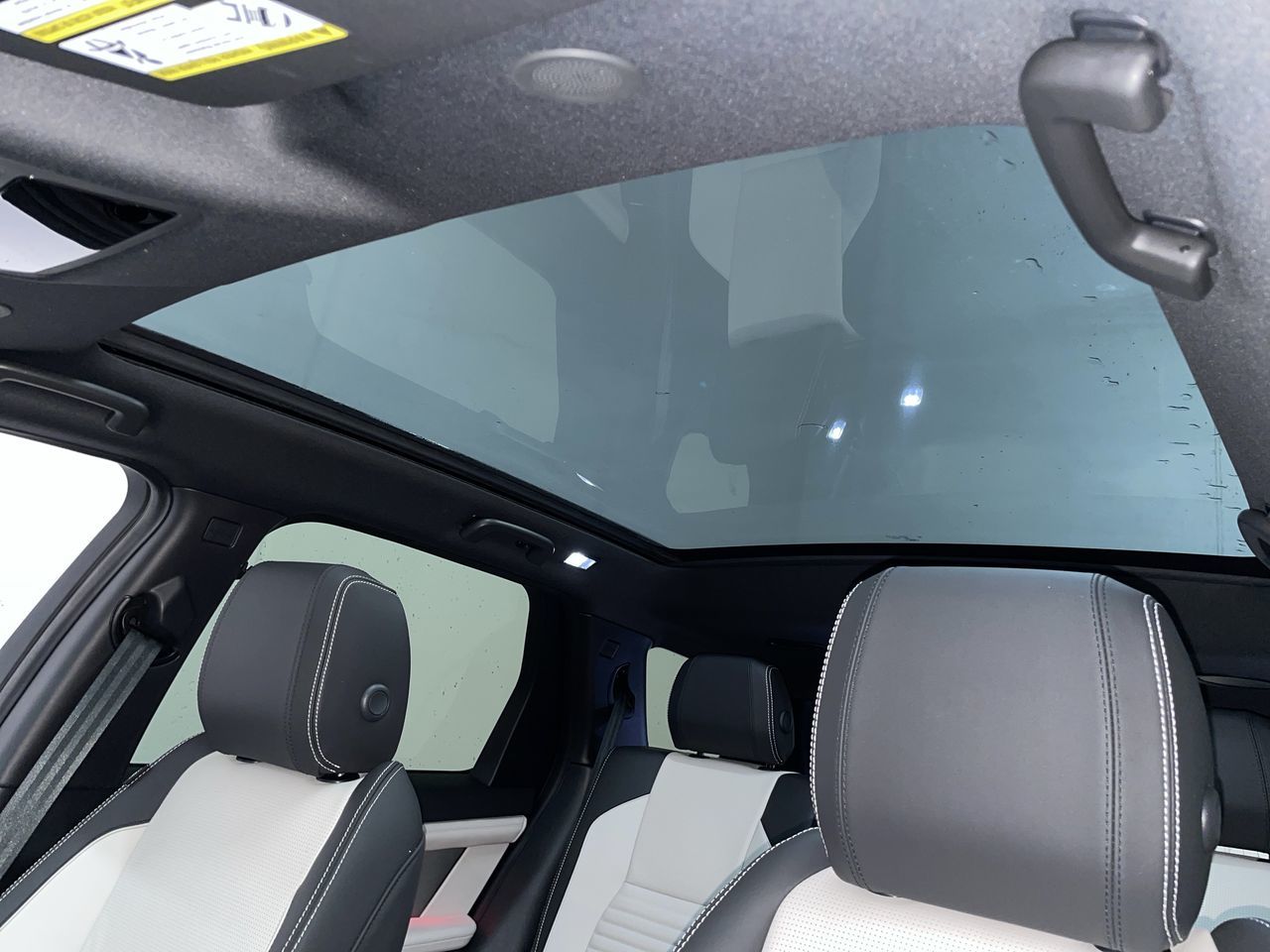 2024 Land Rover DISCOVERY SPORT in Vancouver, British Columbia