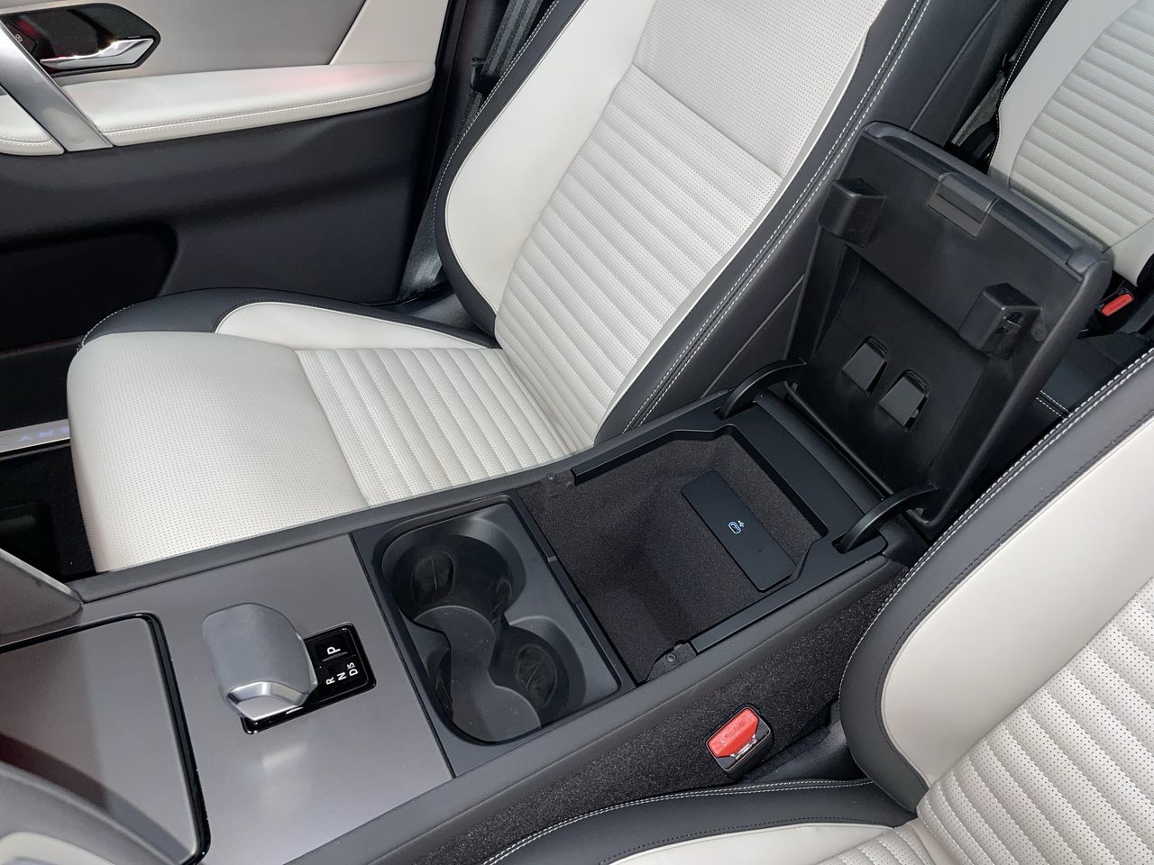 2024 Land Rover DISCOVERY SPORT in Vancouver, British Columbia