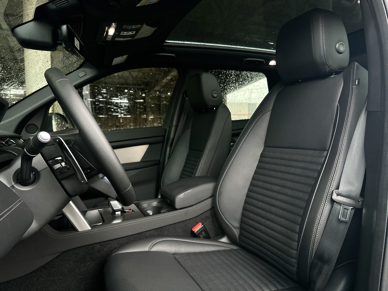 2025 Land Rover DISCOVERY SPORT in Vancouver, British Columbia