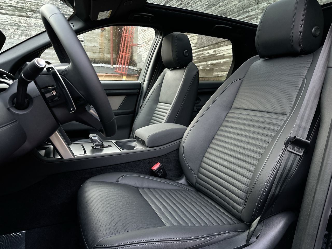 2025 Land Rover DISCOVERY SPORT in Vancouver, British Columbia