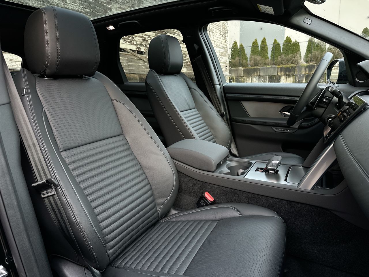 2025 Land Rover DISCOVERY SPORT in Vancouver, British Columbia