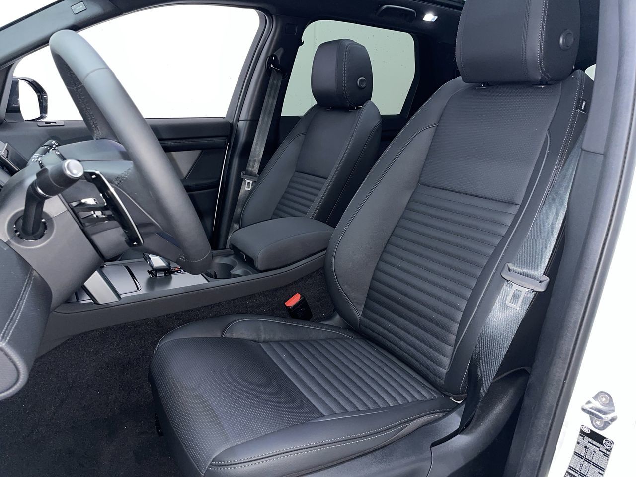 2025 Land Rover DISCOVERY SPORT in Vancouver, British Columbia
