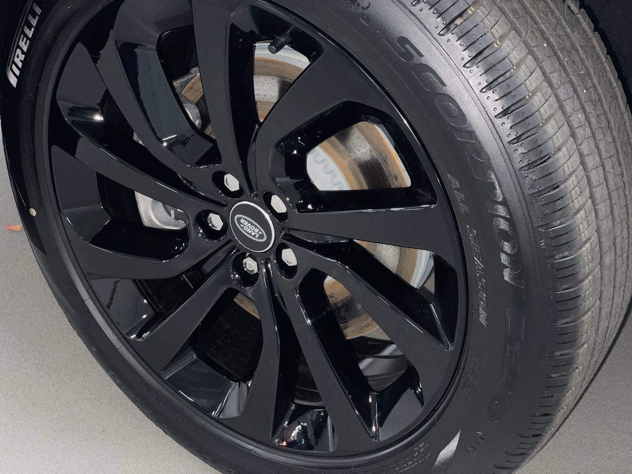 2025 Land Rover DISCOVERY SPORT in Vancouver, British Columbia