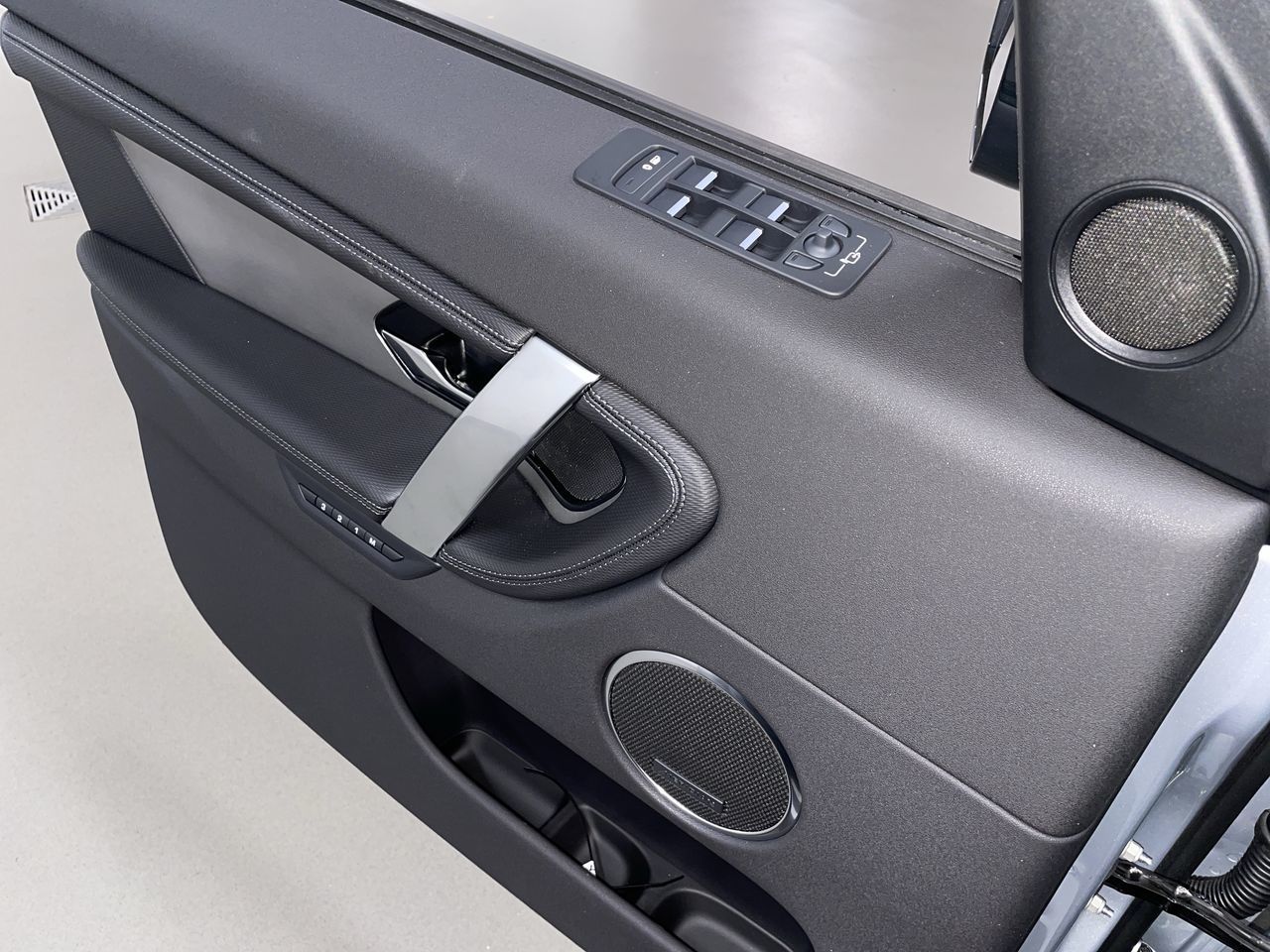 2025 Land Rover Discovery Sport