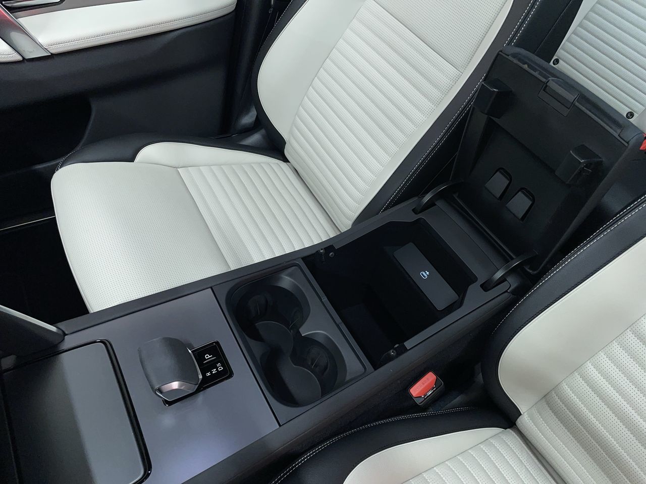 2025 Land Rover Discovery Sport