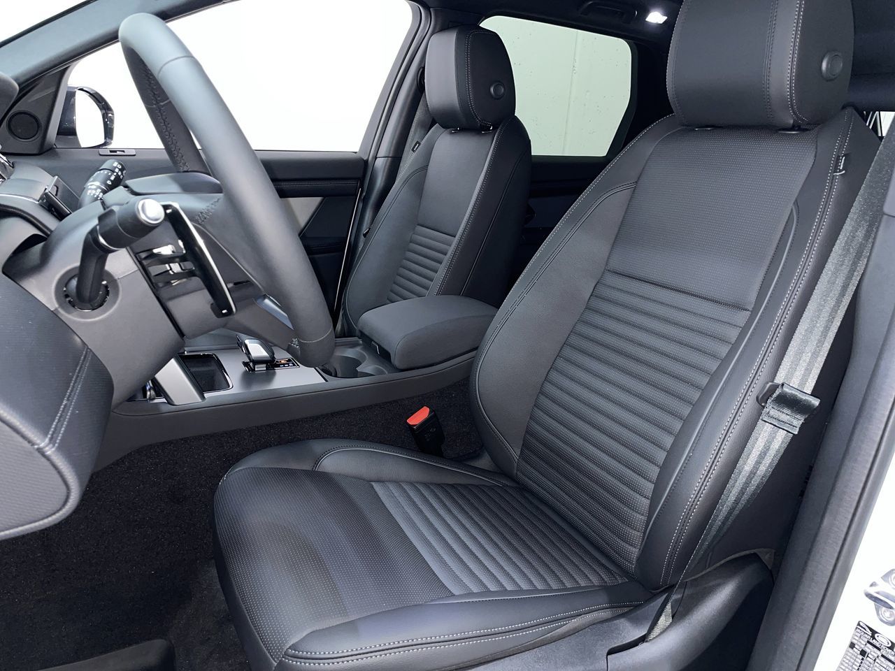 2026 Land Rover Discovery Sport in Vancouver, British Columbia