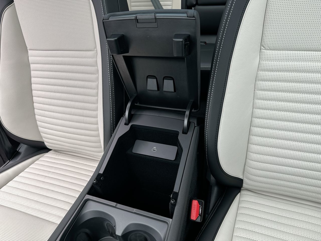 2026 Land Rover Discovery Sport