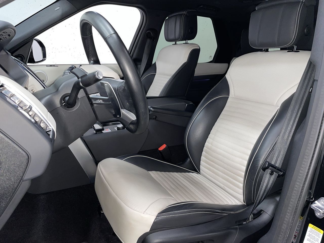 2023 Land Rover Discovery