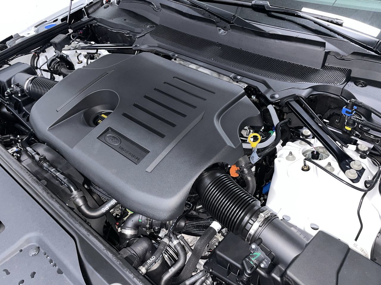 2024 Land Rover Discovery in Vancouver, British Columbia