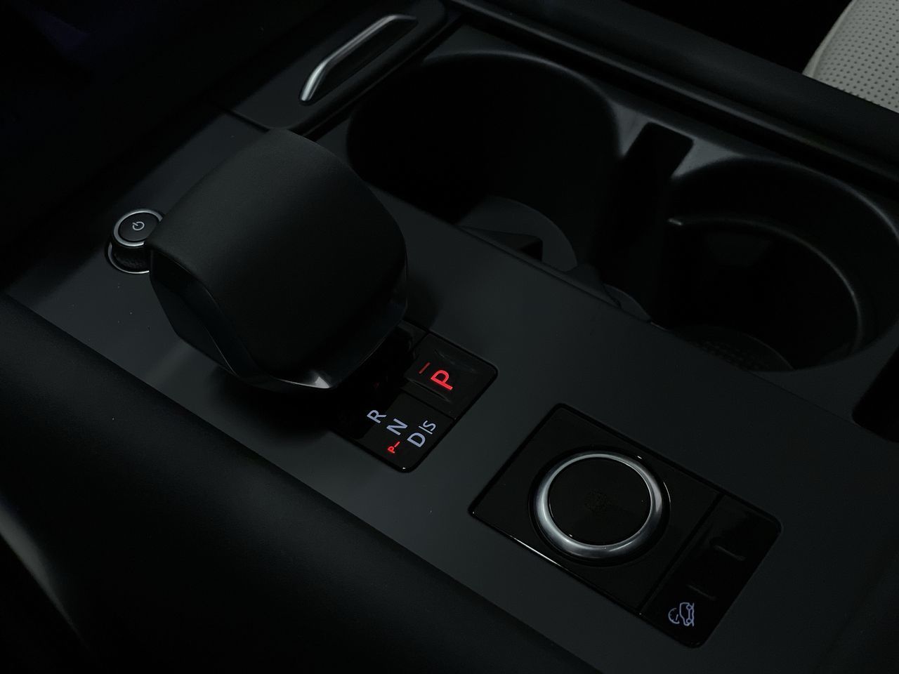 2024 Land Rover Discovery in Vancouver, British Columbia