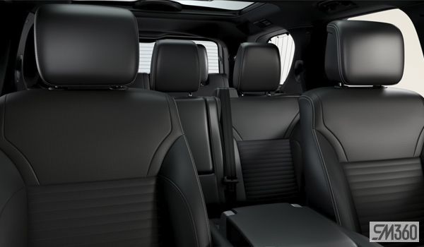 2025 Land Rover Discovery in Vancouver, British Columbia