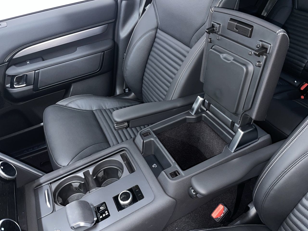 2025 Land Rover Discovery