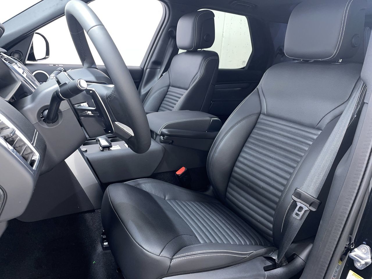 2025 Land Rover Discovery