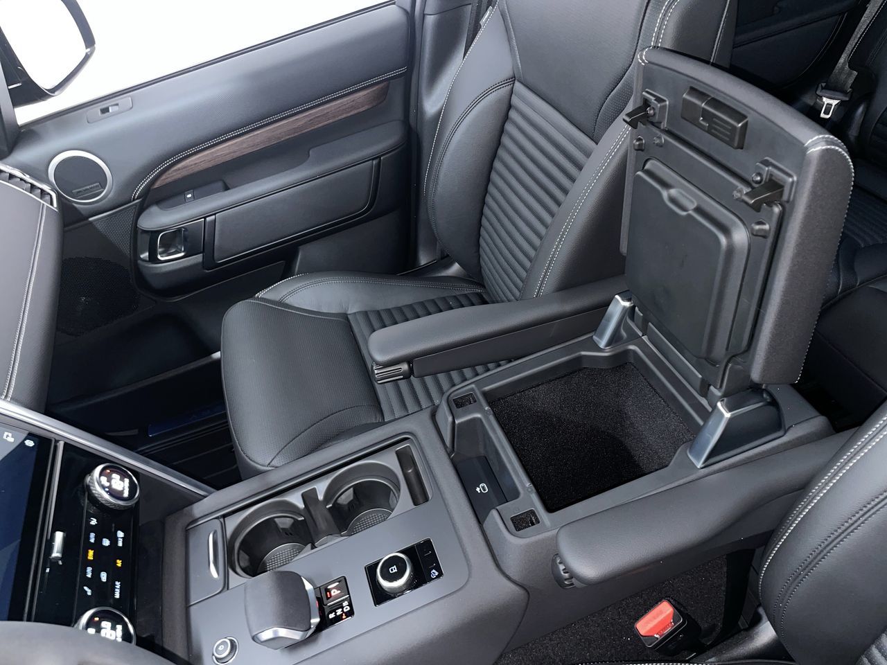 2026 Land Rover Discovery