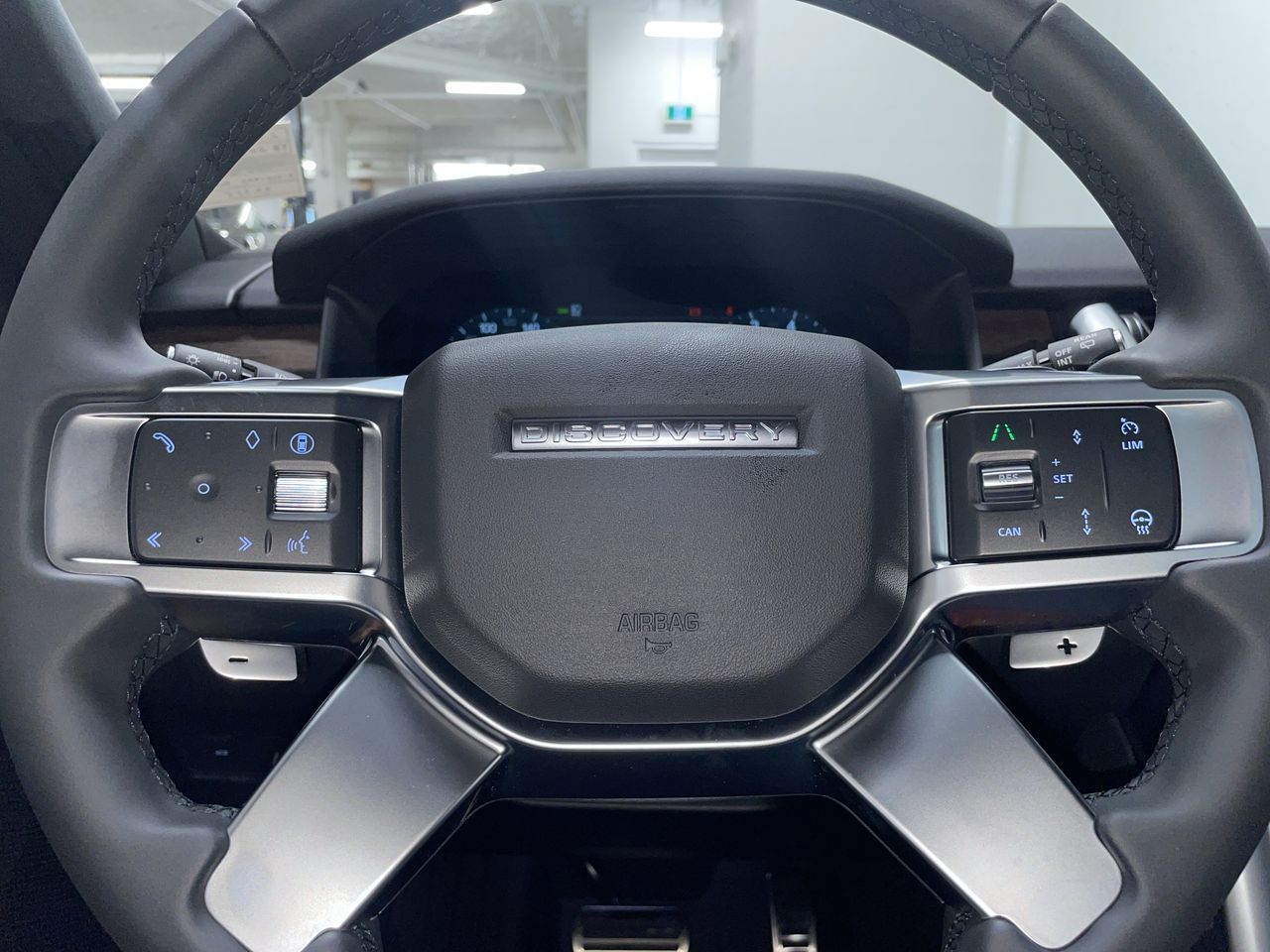 2026 Land Rover Discovery