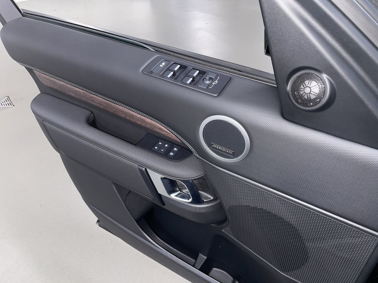 2026 Land Rover Discovery