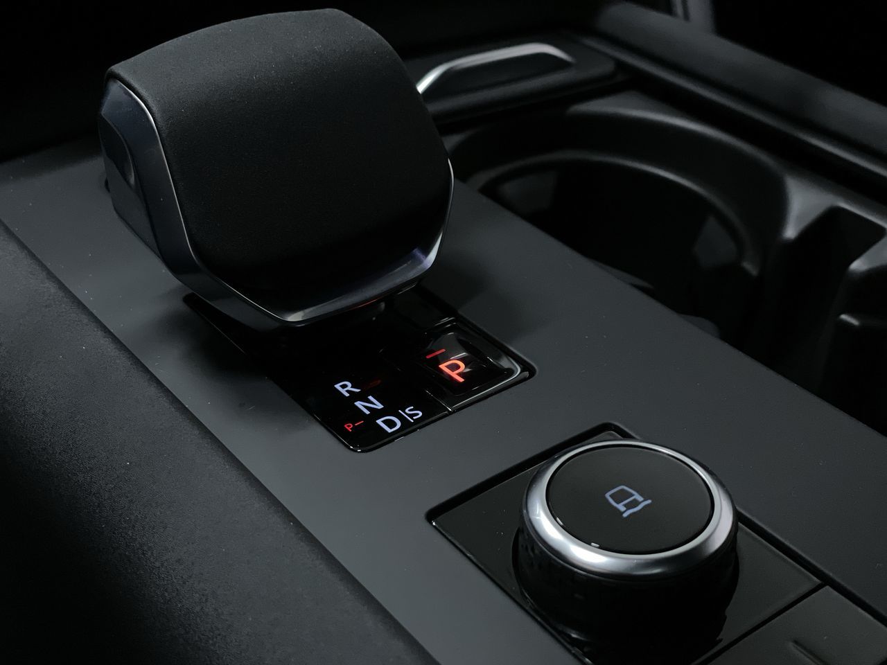 2026 Land Rover Discovery