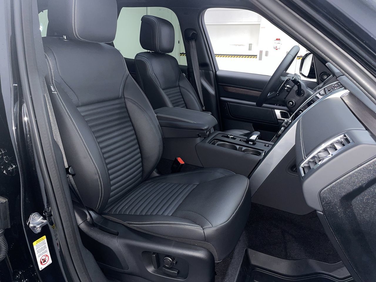 2026 Land Rover Discovery