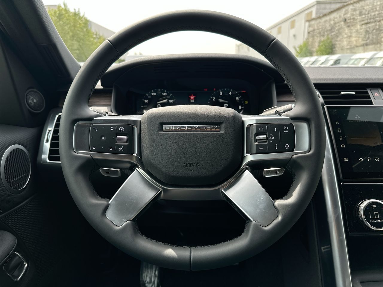 2026 Land Rover Discovery