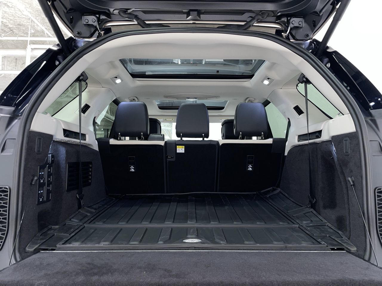 2026 Land Rover Discovery