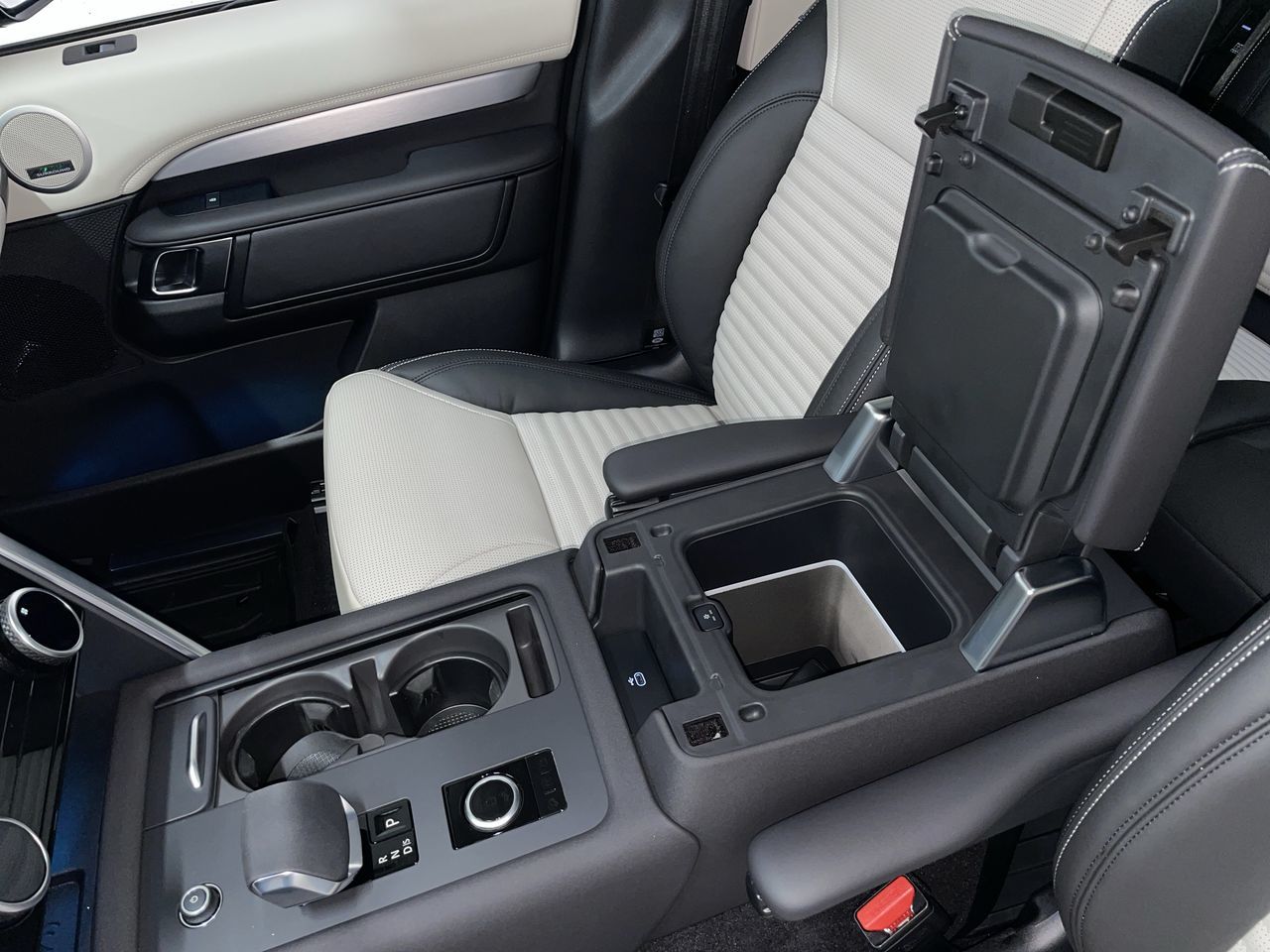 2026 Land Rover Discovery