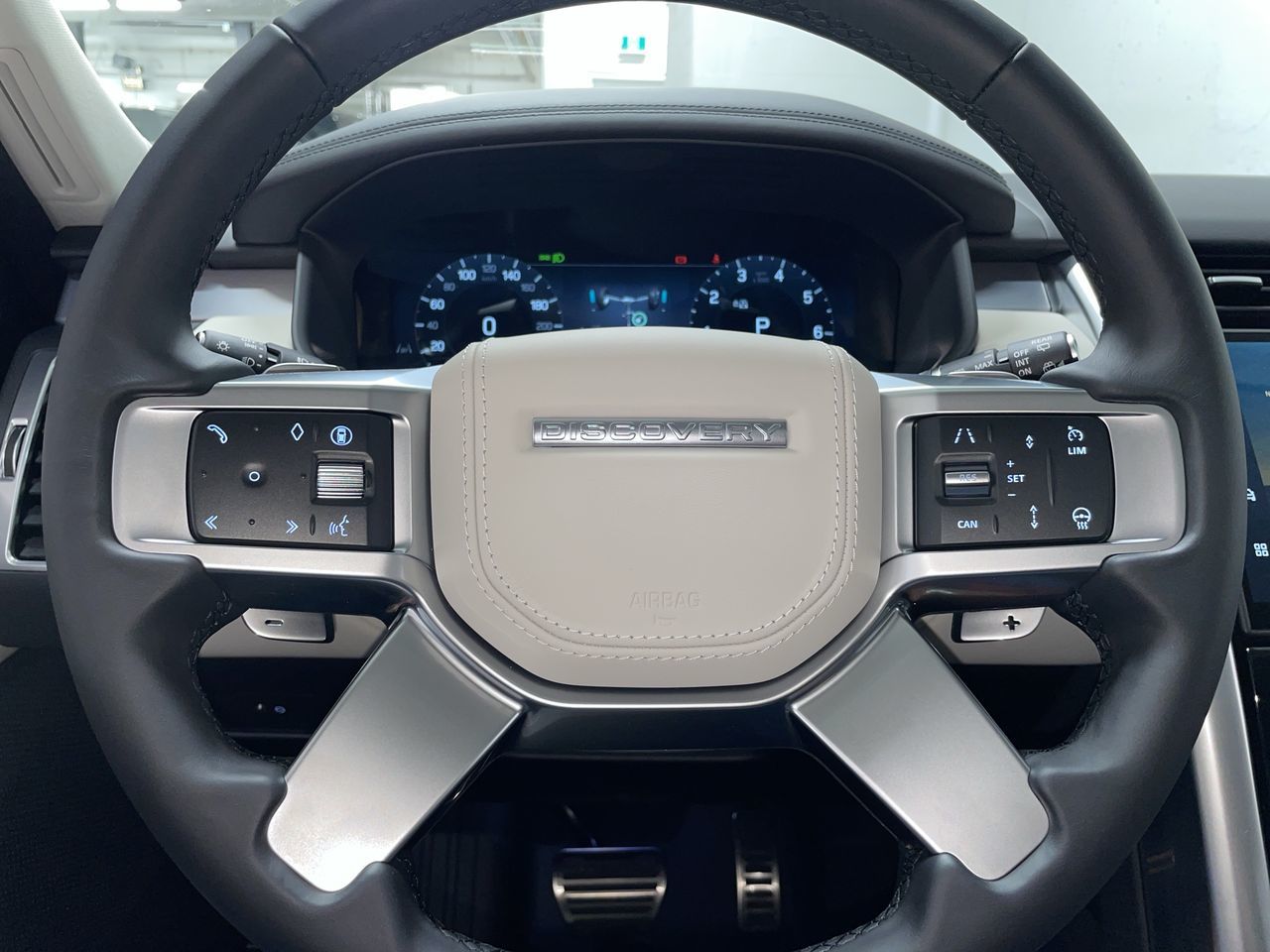 2026 Land Rover Discovery