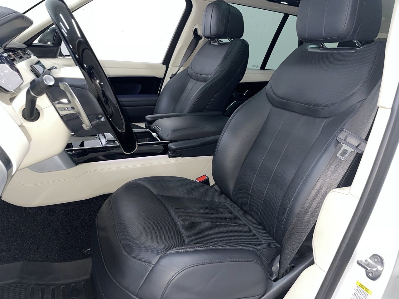 2023 Land Rover NEW RANGE ROVER in Vancouver, British Columbia