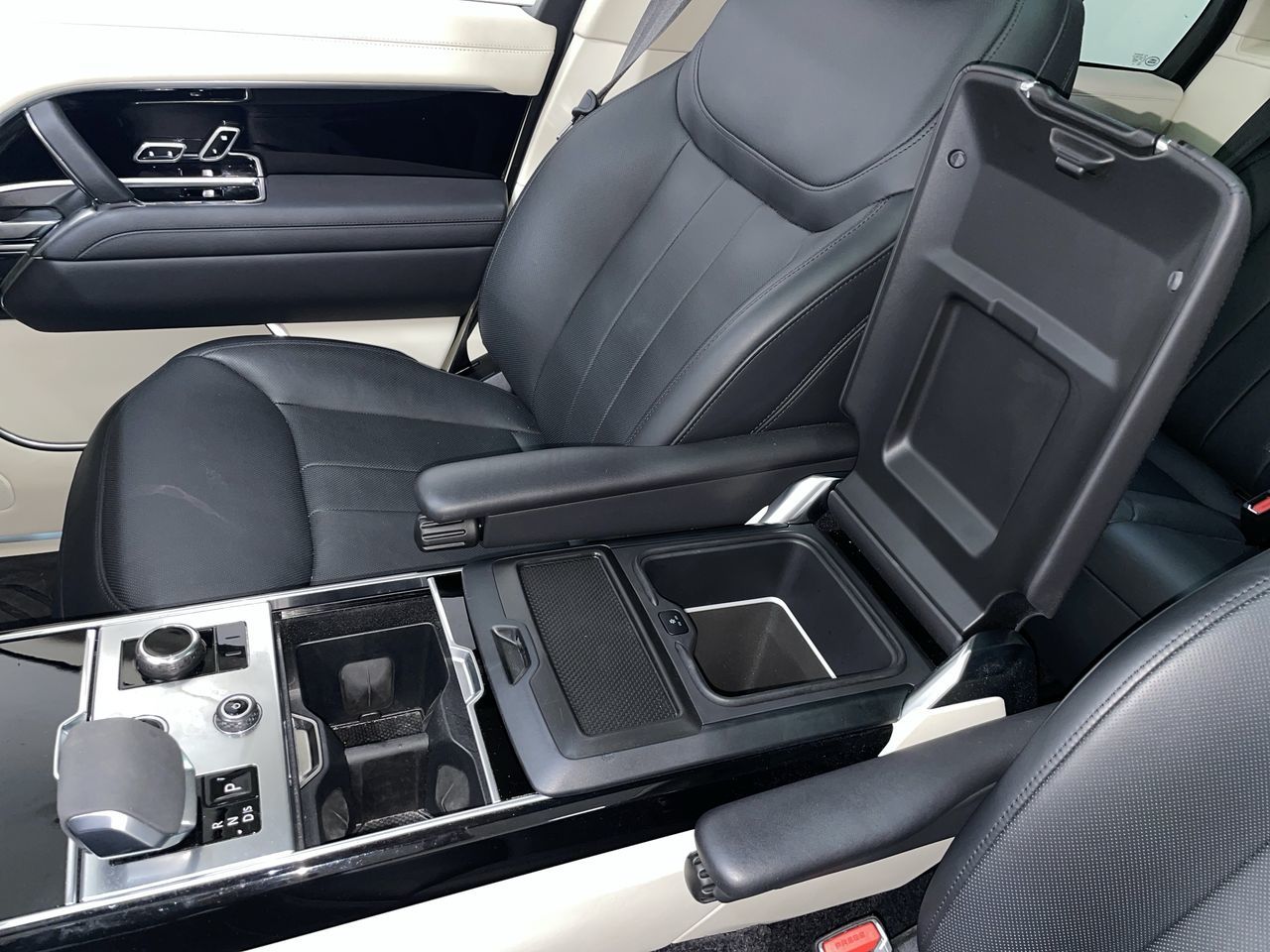2023 Land Rover NEW RANGE ROVER in Vancouver, British Columbia