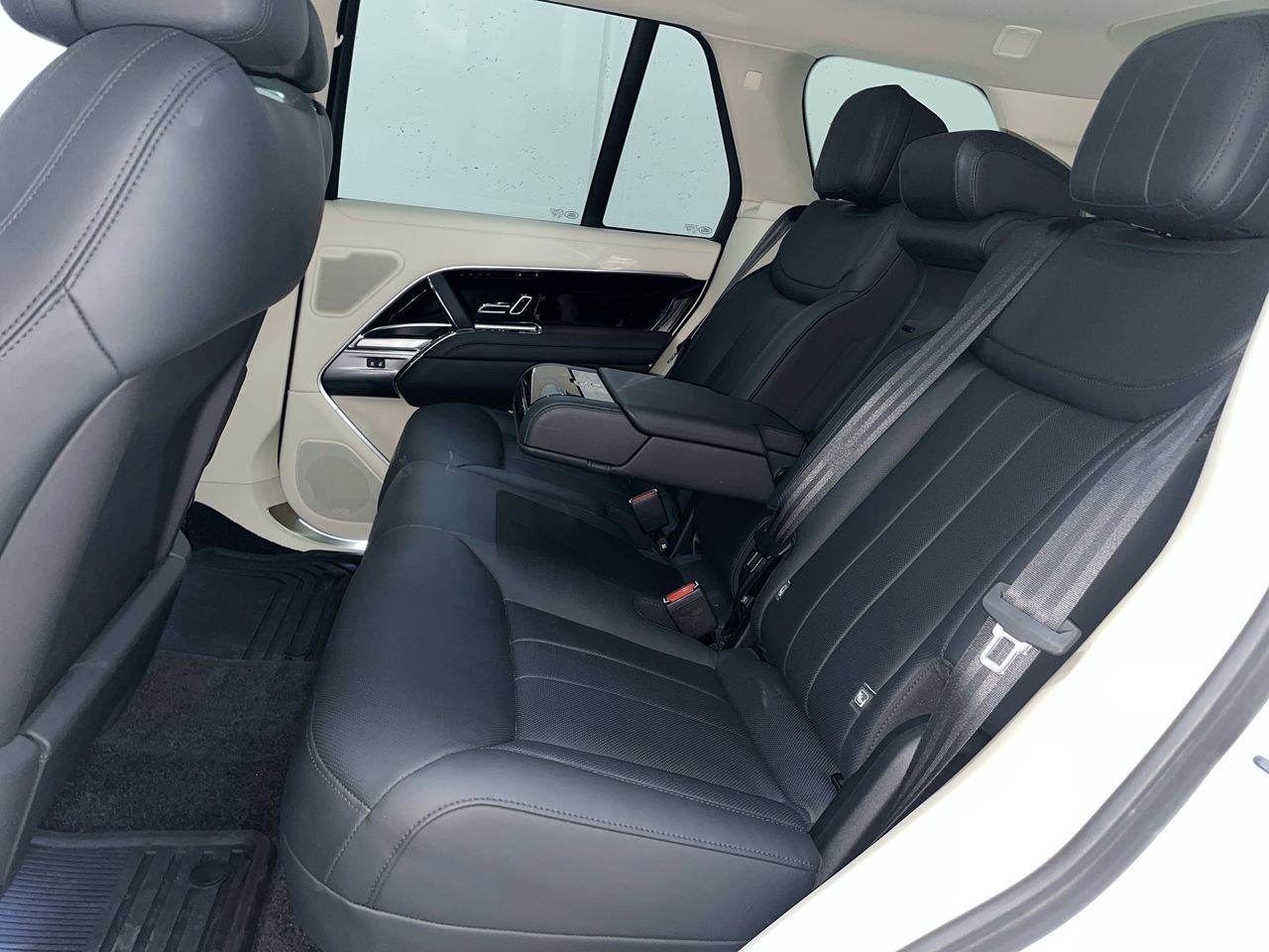 2023 Land Rover NEW RANGE ROVER in Vancouver, British Columbia