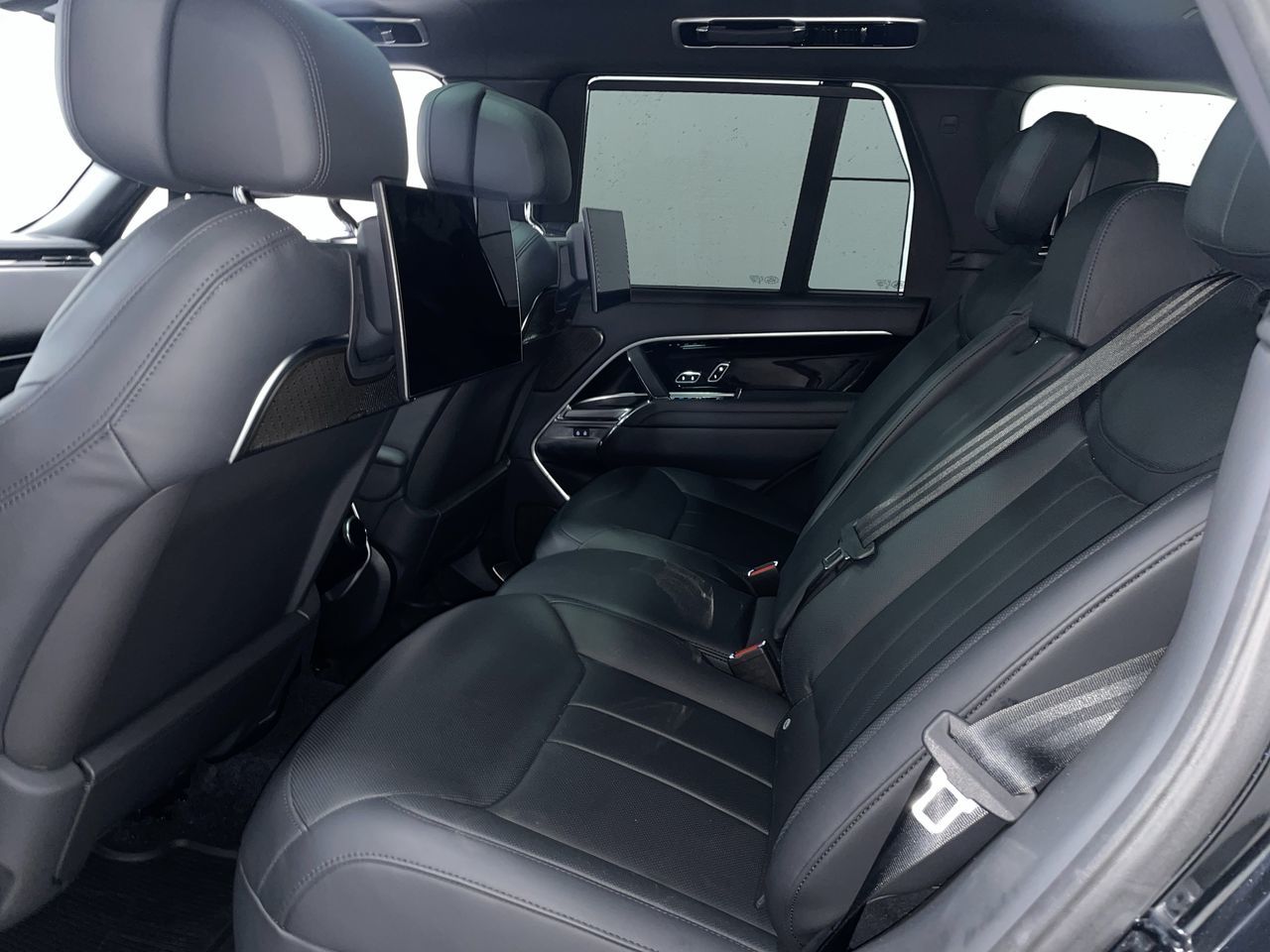 2023  New Range Rover