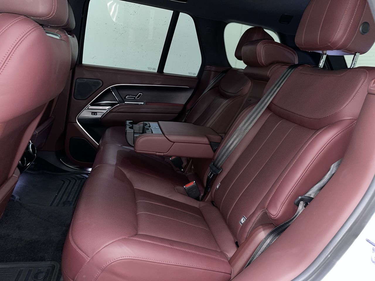 2023  New Range Rover