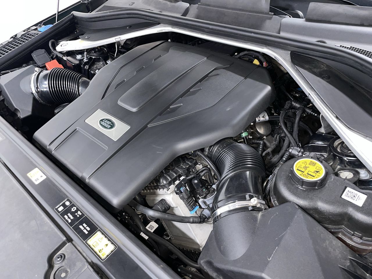 2023  New Range Rover