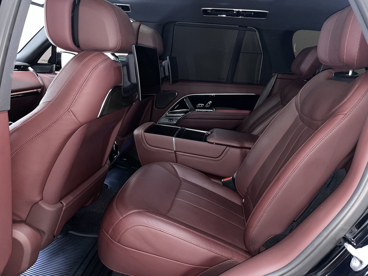 2023  New Range Rover