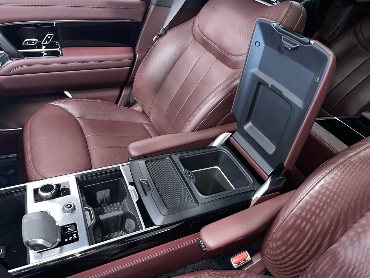 2023  New Range Rover