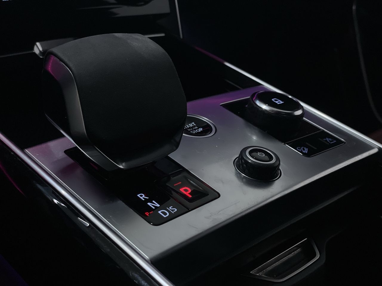 2023  New Range Rover