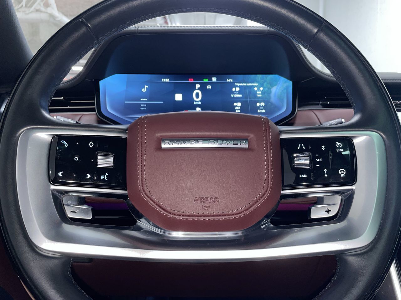 2023  New Range Rover