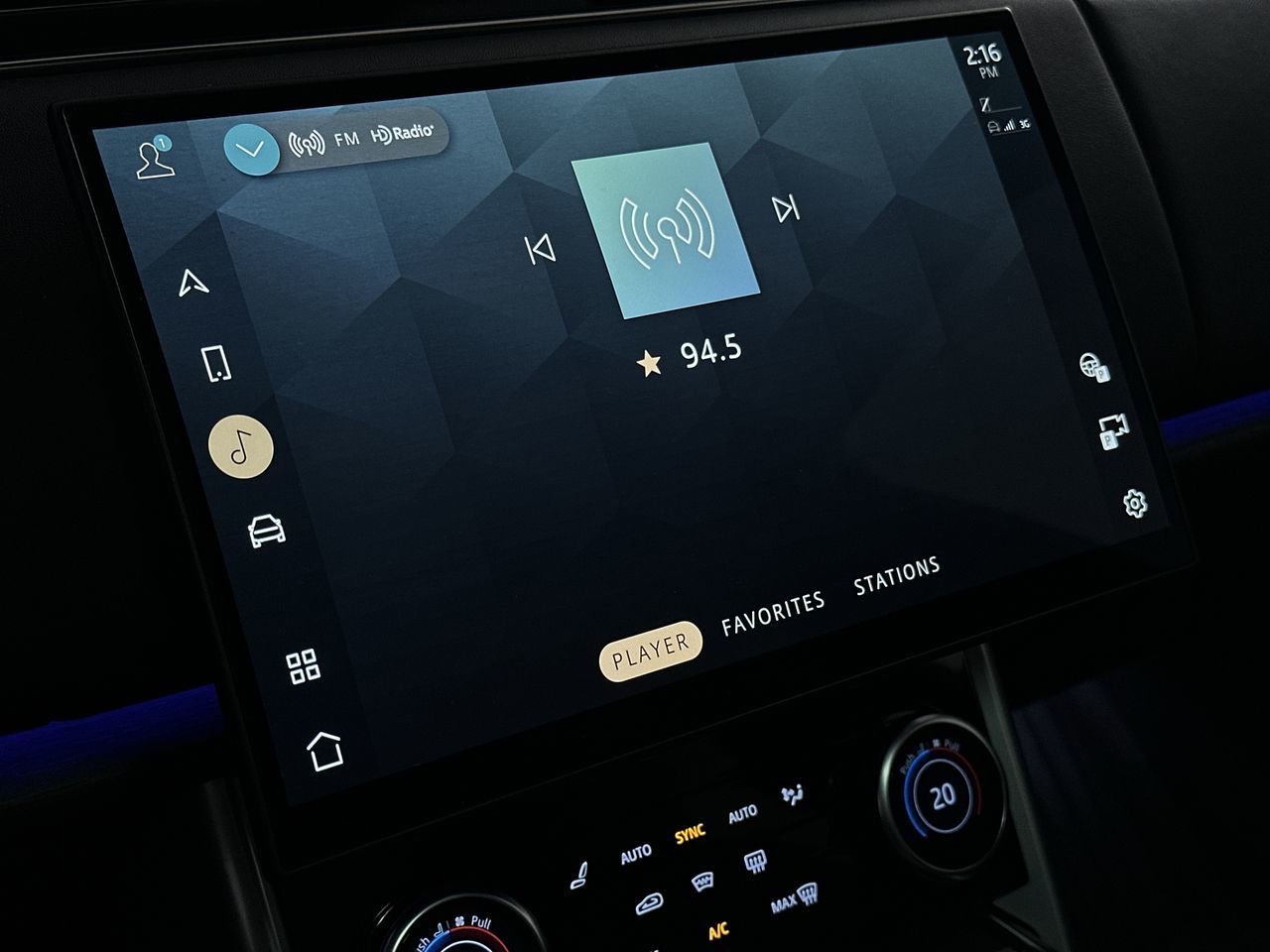 2023  New Range Rover