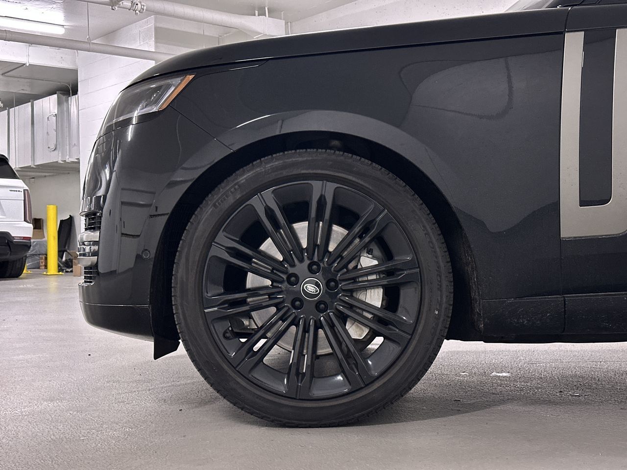 2023  New Range Rover