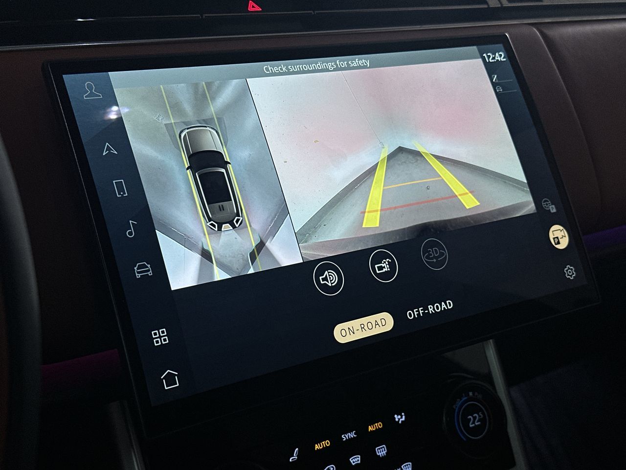 2023  New Range Rover