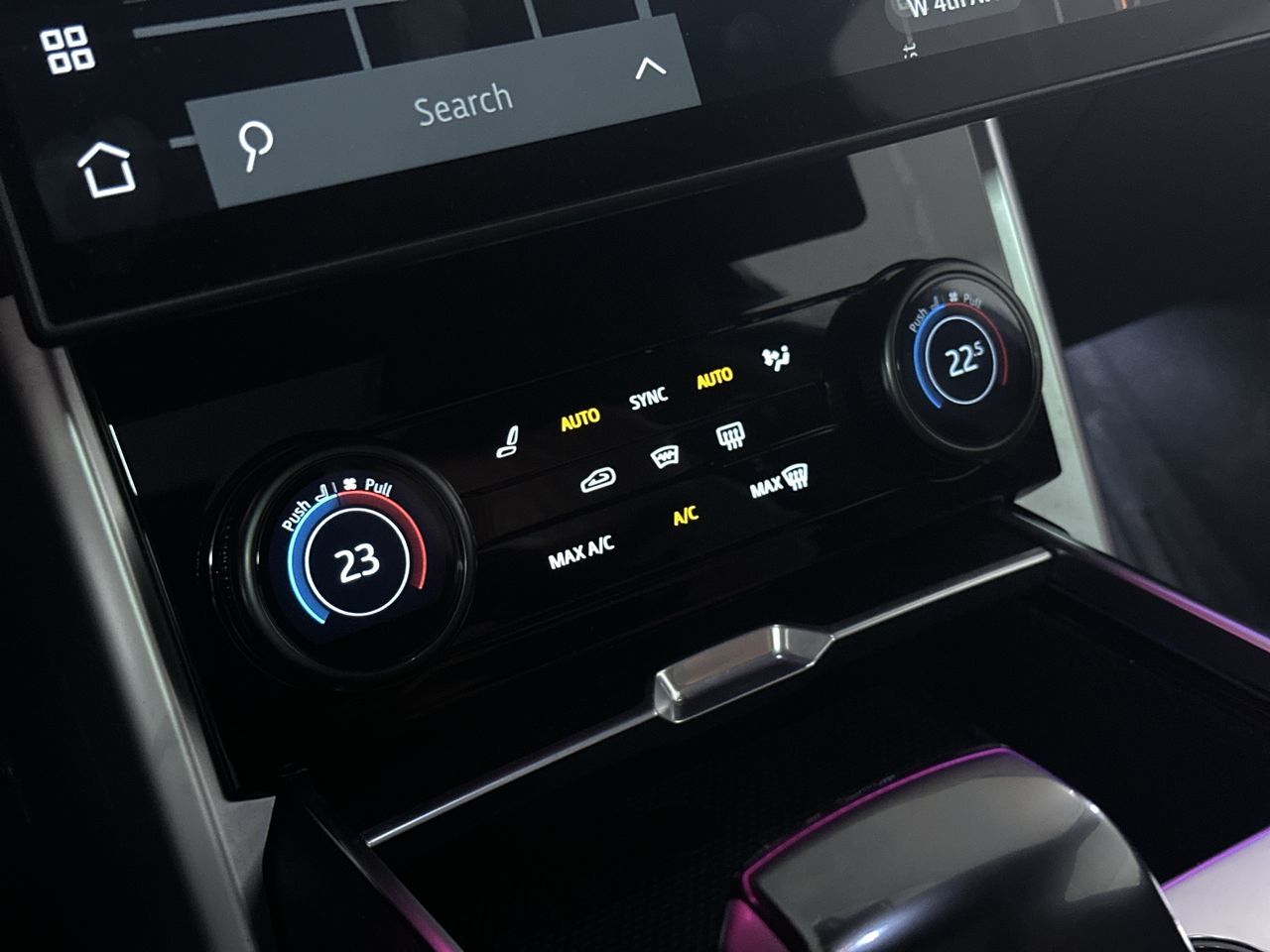 2023  New Range Rover