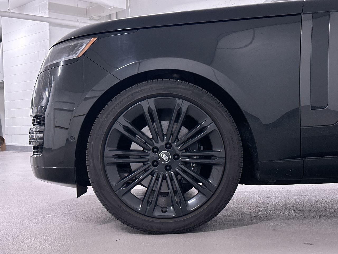 2023  New Range Rover