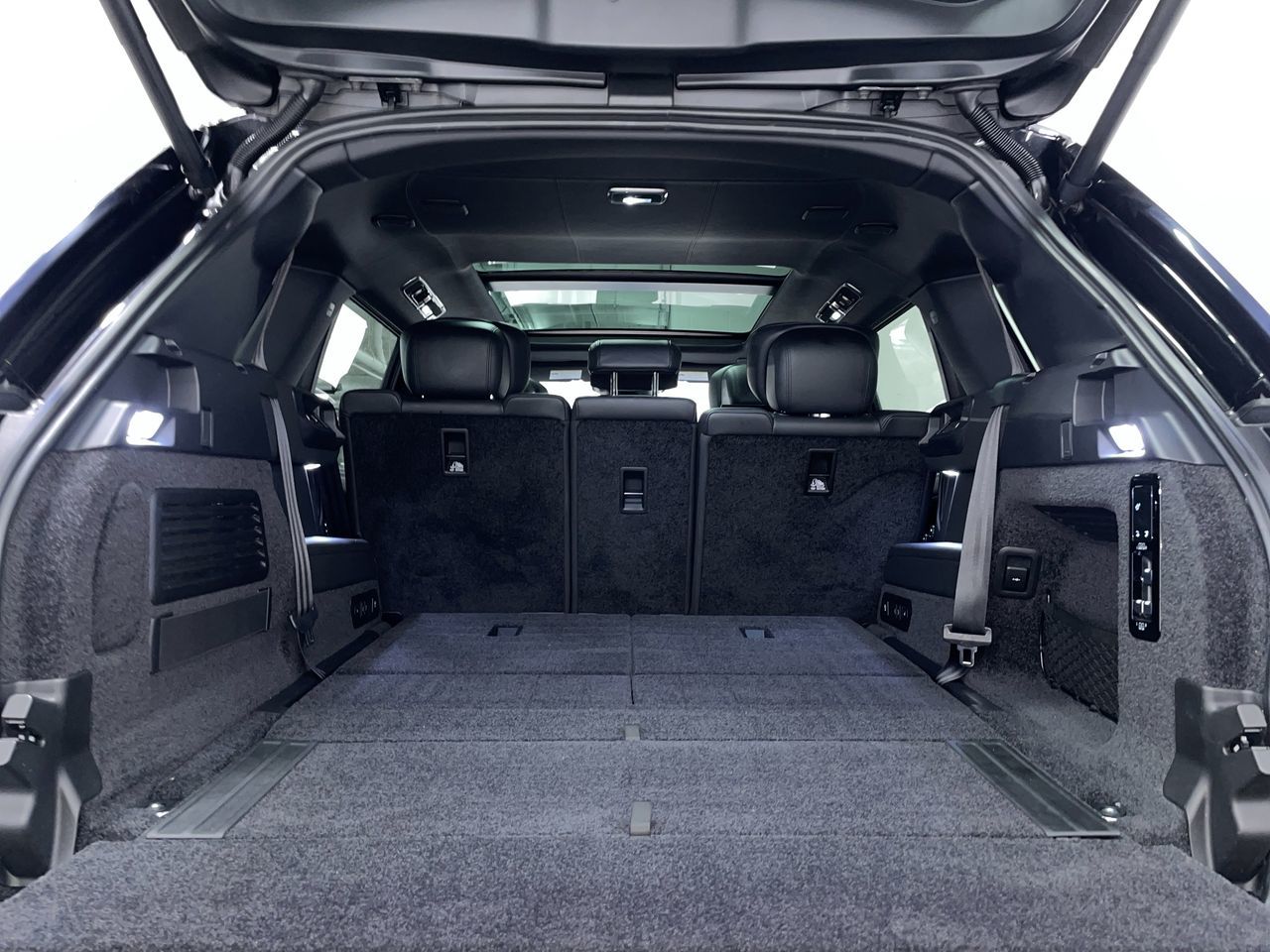 2023 Land Rover New Range Rover