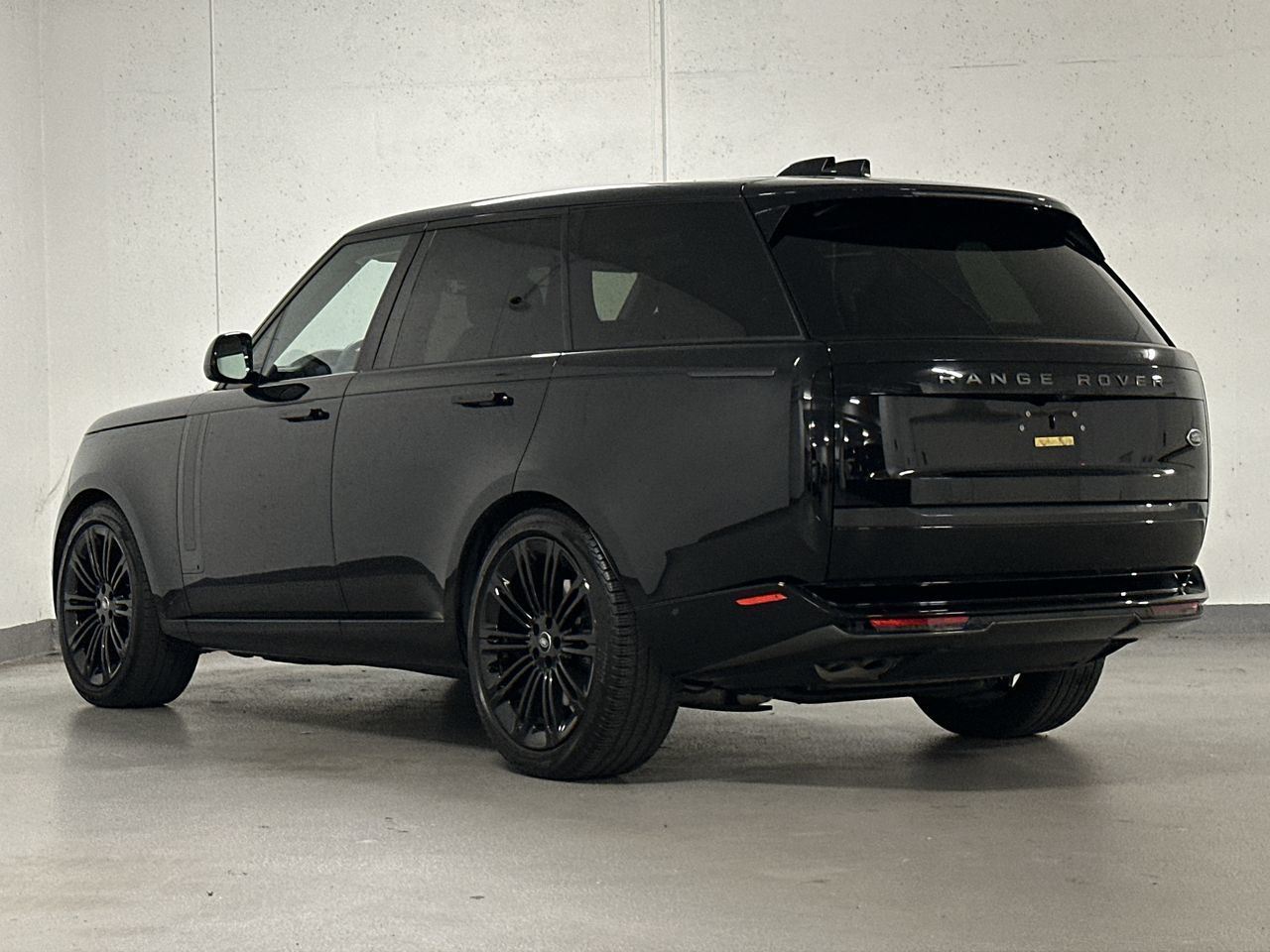 2023  New Range Rover