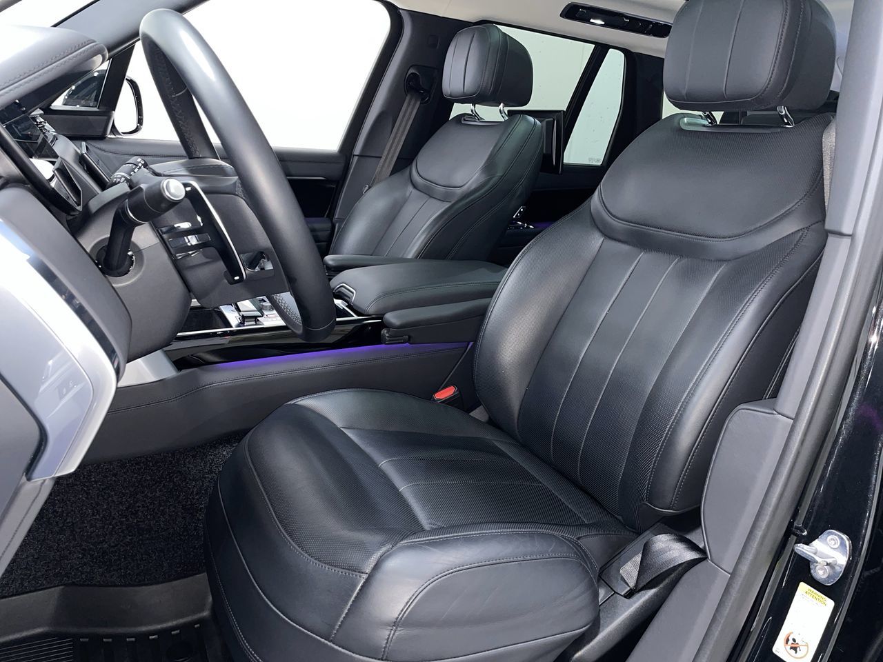 2023  New Range Rover