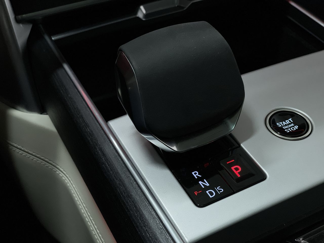 2024  New Range Rover