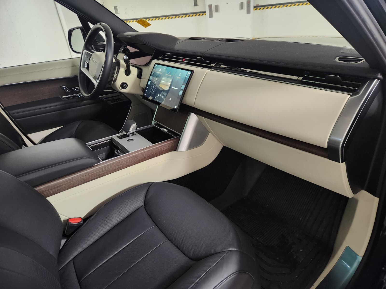 2024  New Range Rover