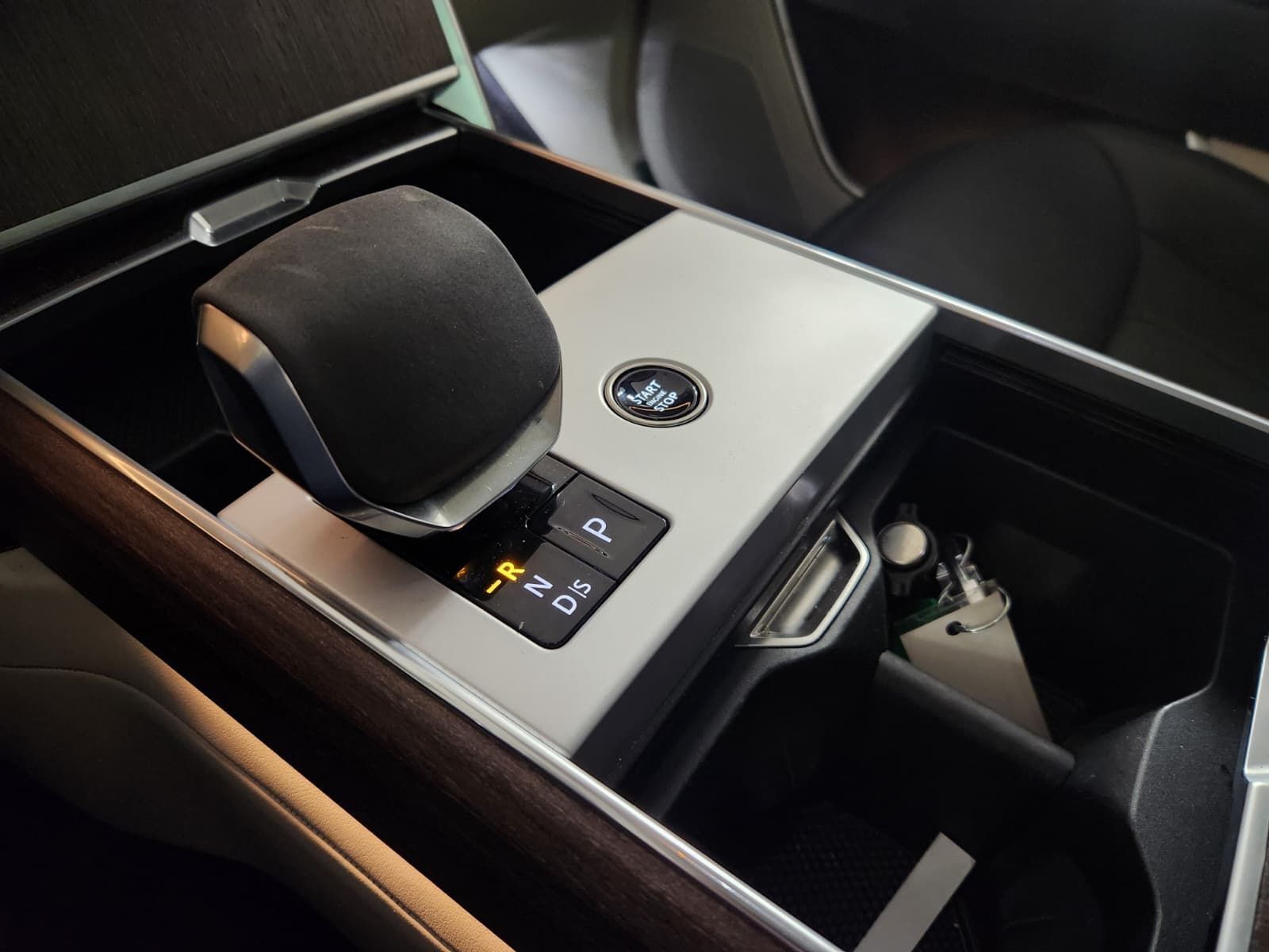 2024  New Range Rover