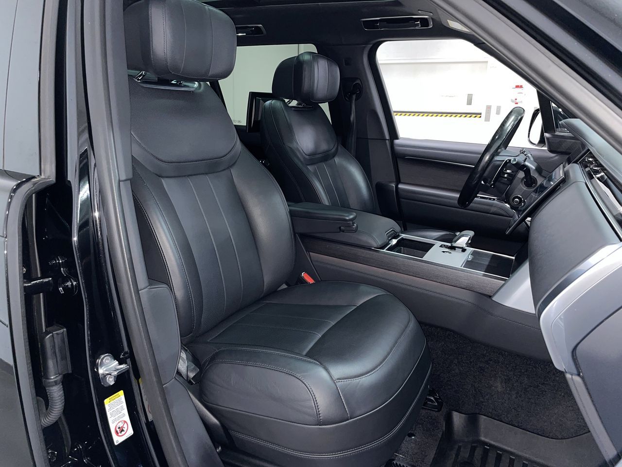 2024 Land Rover New Range Rover in Vancouver, British Columbia