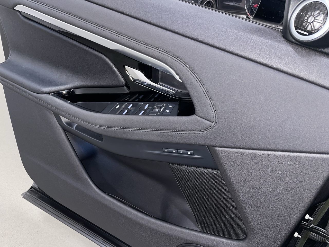 2023  Range Rover Evoque